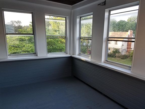 Enclosed Front Porrch