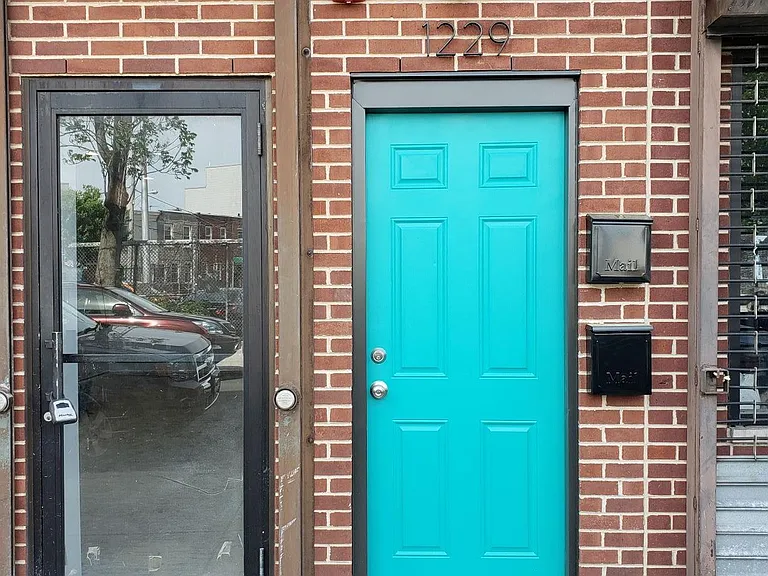 1229 Point Breeze Ave #2 — Photo 3