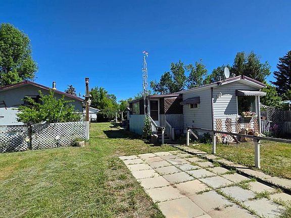 2nd image of 221 S Truman St