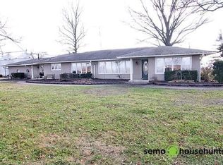 1007 State St, Chaffee, MO 63740