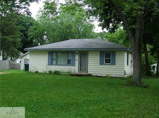 5910 Hughes Rd, Lansing, MI 48911