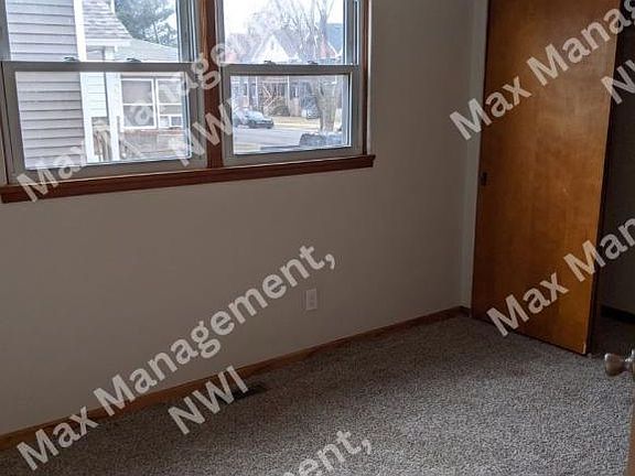 4th image of 4232 Drummond St Floor 1