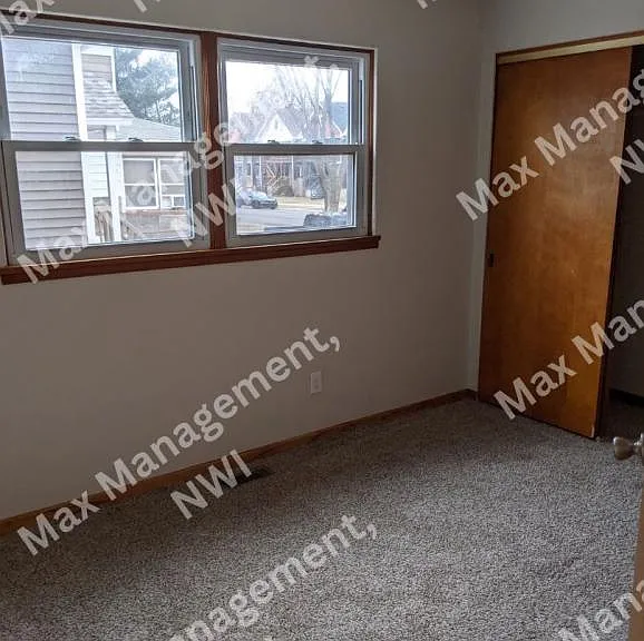 4232 Drummond St #1 — Photo 4