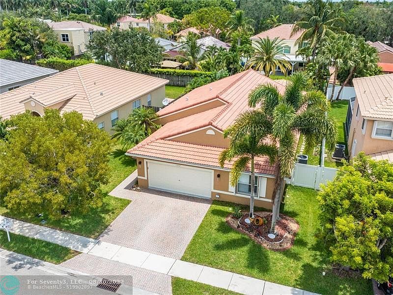 1st image of 1557 SW 186th Ter