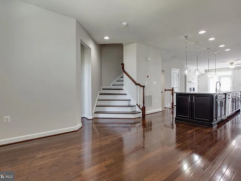 7311 Taylors Hill Ln — Photo 13