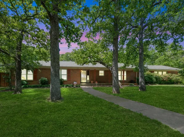533 Melbourne Rd, Hurst, TX 76053
