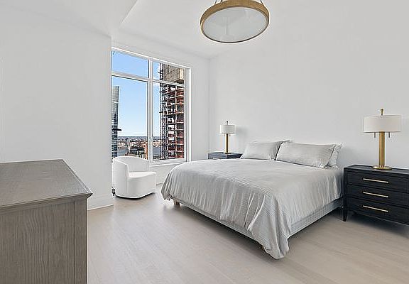 5th image of 30 Park Pl APT 51E