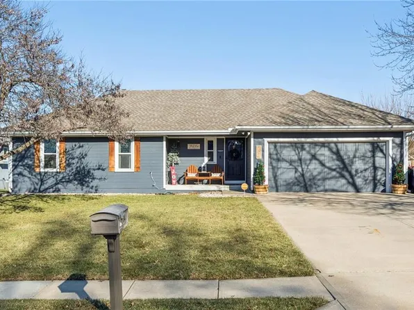 704 Feldspar St, Kearney, MO 64060