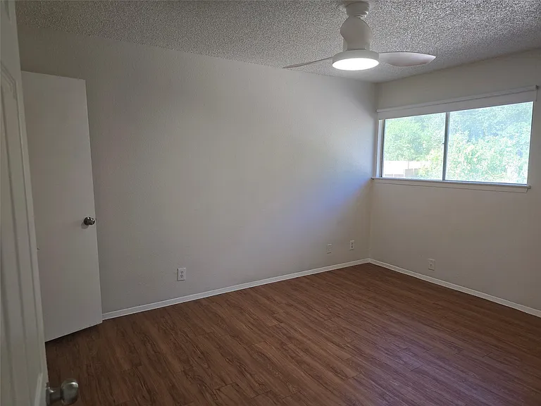 7108 Creekside Dr #B — Photo 14