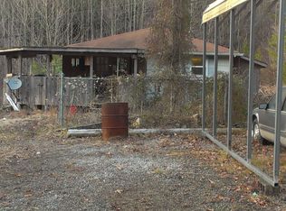 724 Mill Br, Ashcamp, KY 41512