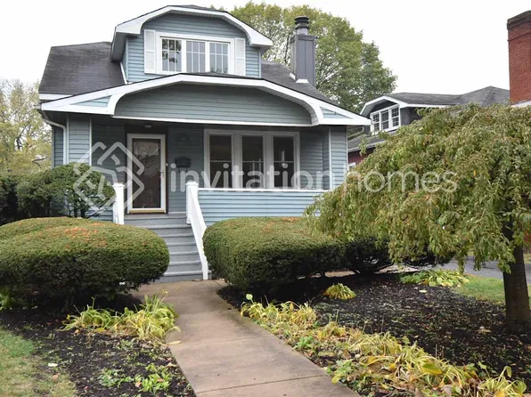 237 Herrick Rd, Riverside, IL 60546