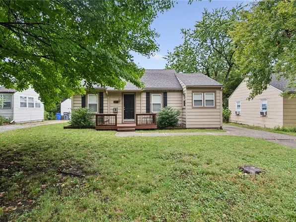 721 S Chestnut St, Olathe, KS 66061