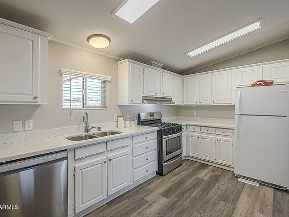 2nd image of 10540 W ROSEMEAD Drive
