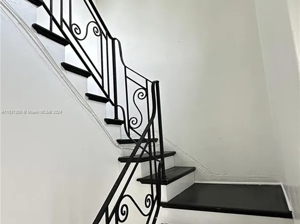 320 SW 29th Rd, Miami, FL 33129