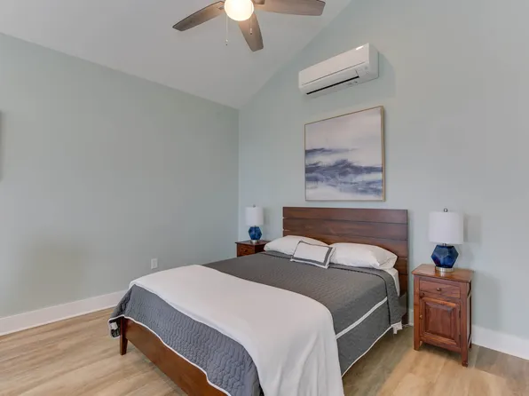 1167 Chapel Ln, Cobbs Creek, VA 23035