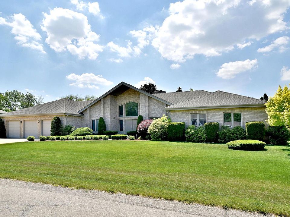 1st image of 706 Spruce Dr