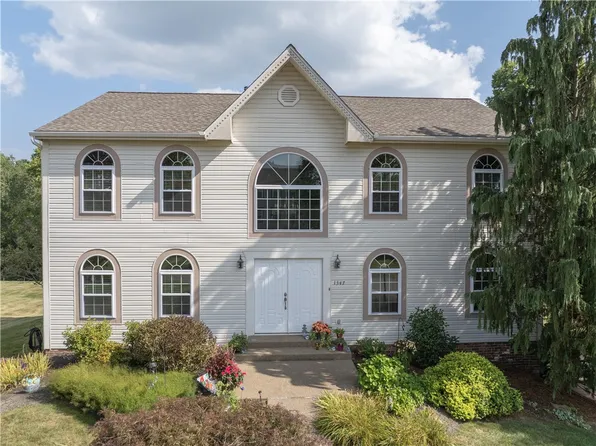 1347 Morgan Cir N, Canonsburg, PA 15317