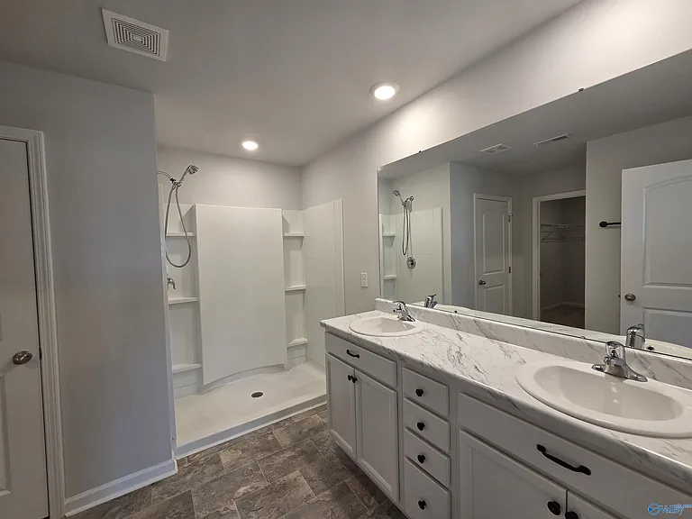 147 Tobin Ln — Photo 7
