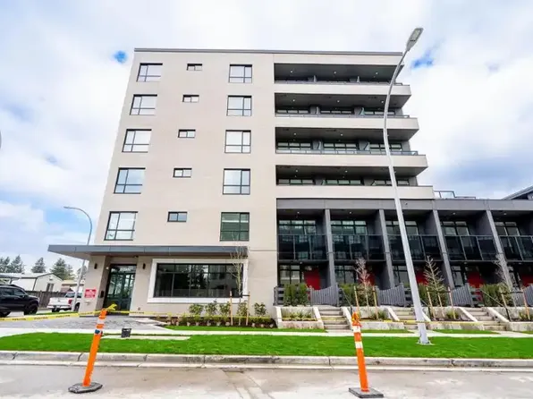 15733 85th Ave #204, Surrey, BC V4N 3G8