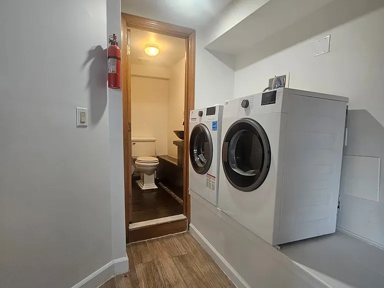 23-58 33rd St #1A — Photo 15