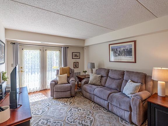 3rd image of 305 Brandon Rd