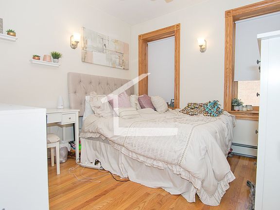 4th image of 97 Myrtle St APT 4