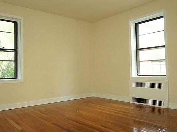 5th image of 3973 49th St