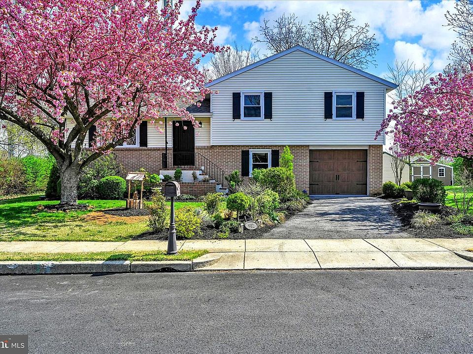 1st image of 902 Suellen Dr