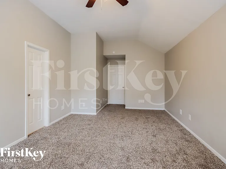 18811 Singing Woods Dr — Photo 7