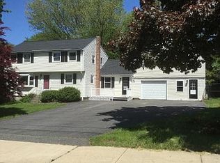 29 Anchorage Rd, Franklin, MA 02038