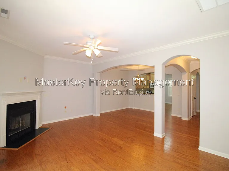 533 Matheson Pl — Photo 3