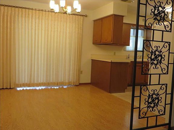 Dining Room 10x11