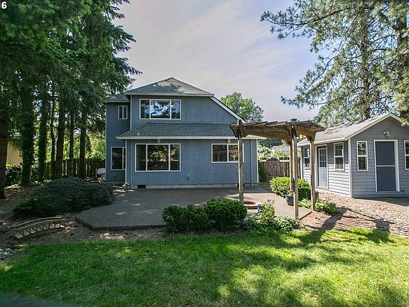 2nd image of 872 NE 68th Ave