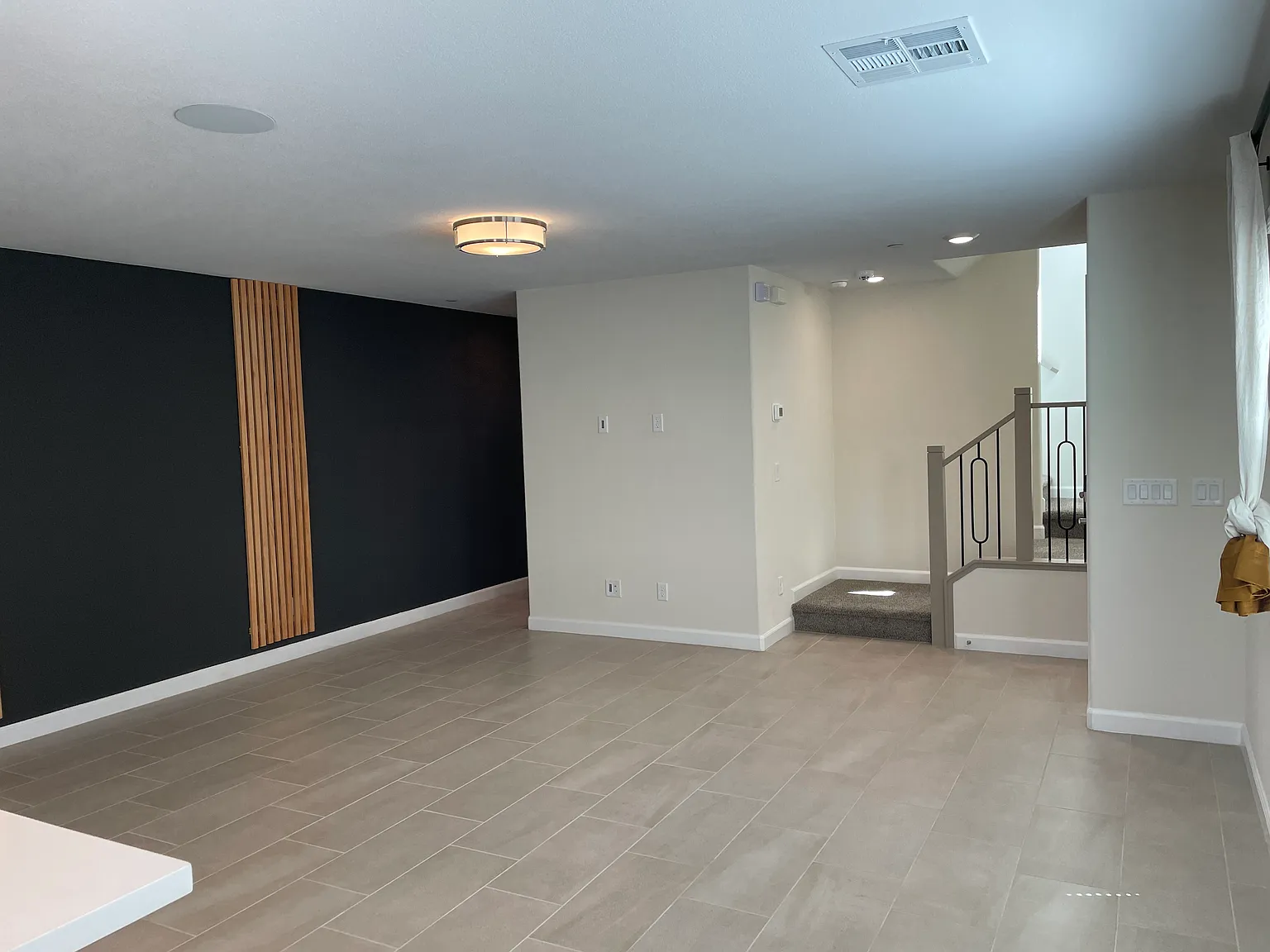 2 bed, 2.5 bath, 1301 sqft, $1,950 — Photo 3