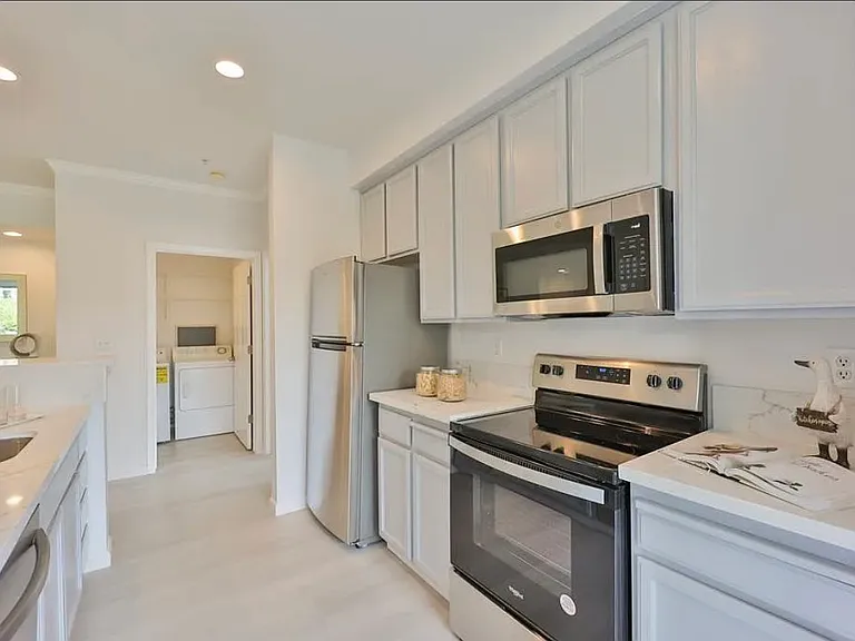 38700 Tyson Ln #208A — Photo 3