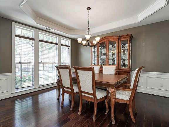 5th image of 3424 Belridge Dr SE