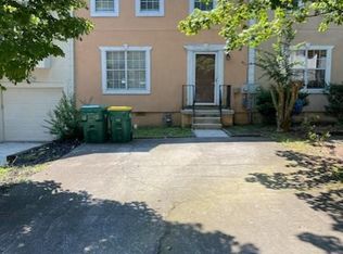 6586 Meadow Green Cir, Norcross, GA 30092