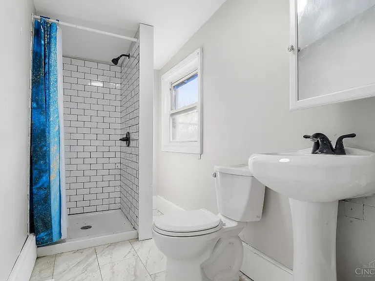 540 Grand Ave — Photo 21