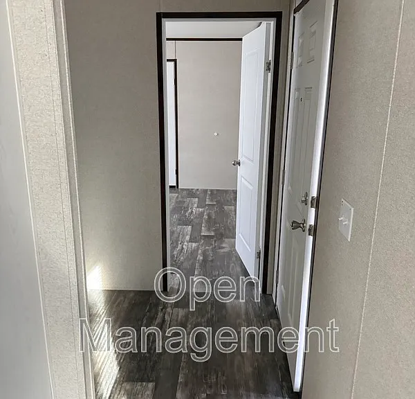 1400 Cleveland Rd #8 — Photo 9