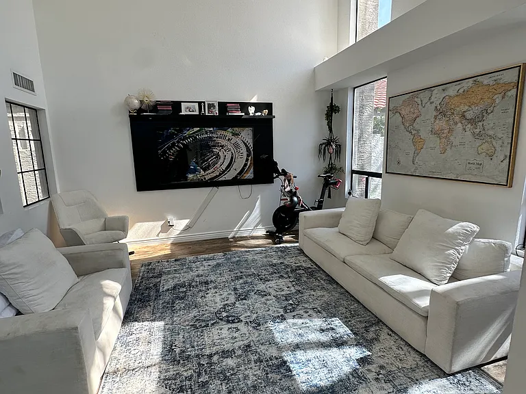 4021 E Altadena Ave — Photo 6