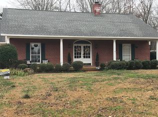 108 Wisteria Dr, Starkville, MS 39759