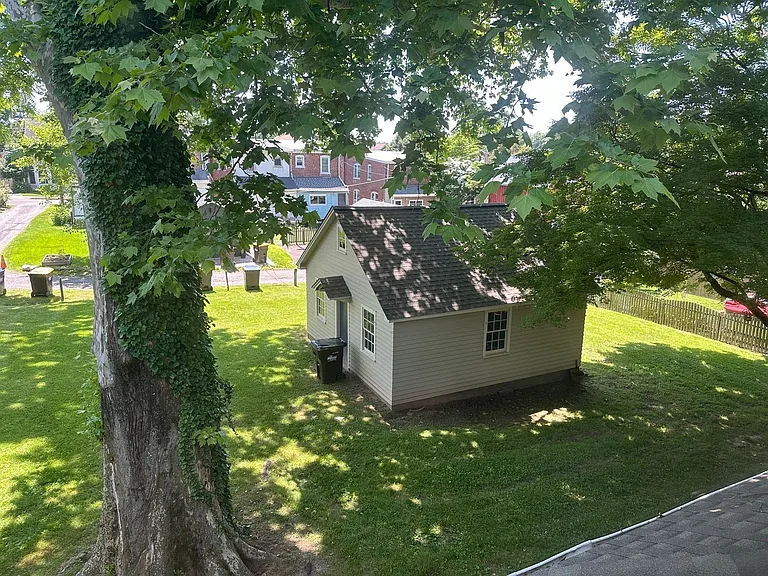 194 Shewell Ave — Photo 12