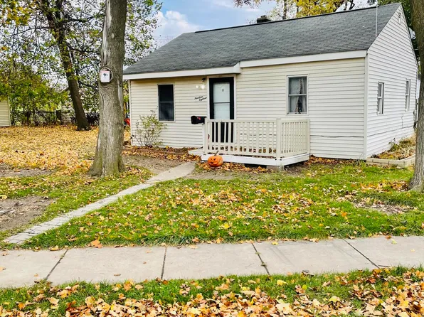 1918 John St, Lansing, MI 48906