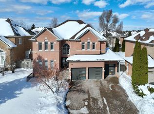 129 Golden Tulip Cres, Markham, ON L6C 1W5