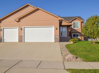 1209 S Keva Ave, Sioux Falls, SD 57106