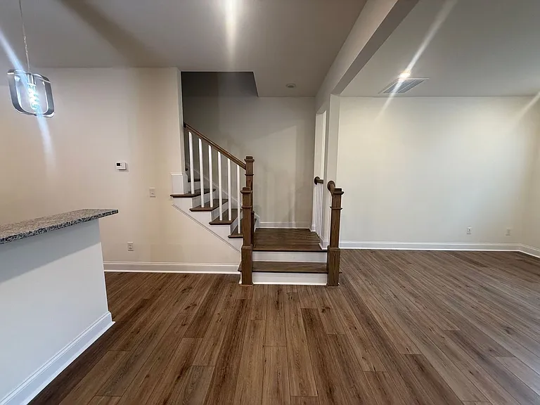 1424 Crest Creek Ct — Photo 10