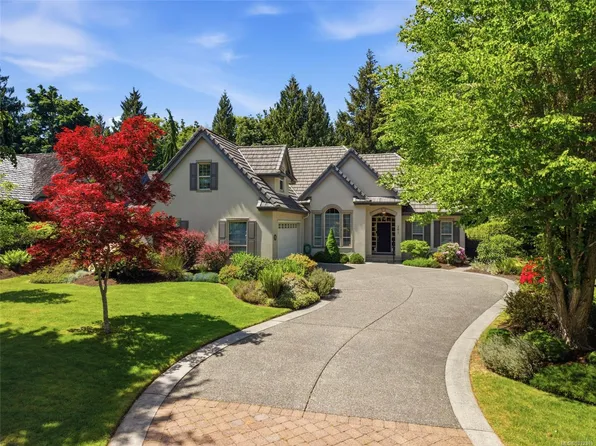391 Park Ridge Pl, Qualicum Beach, BC V9K 2S6
