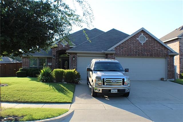 1st image of 3037 Dovetail Ln