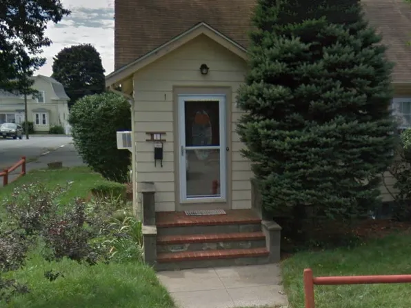 1 Douglass St, Lynn, MA 01904