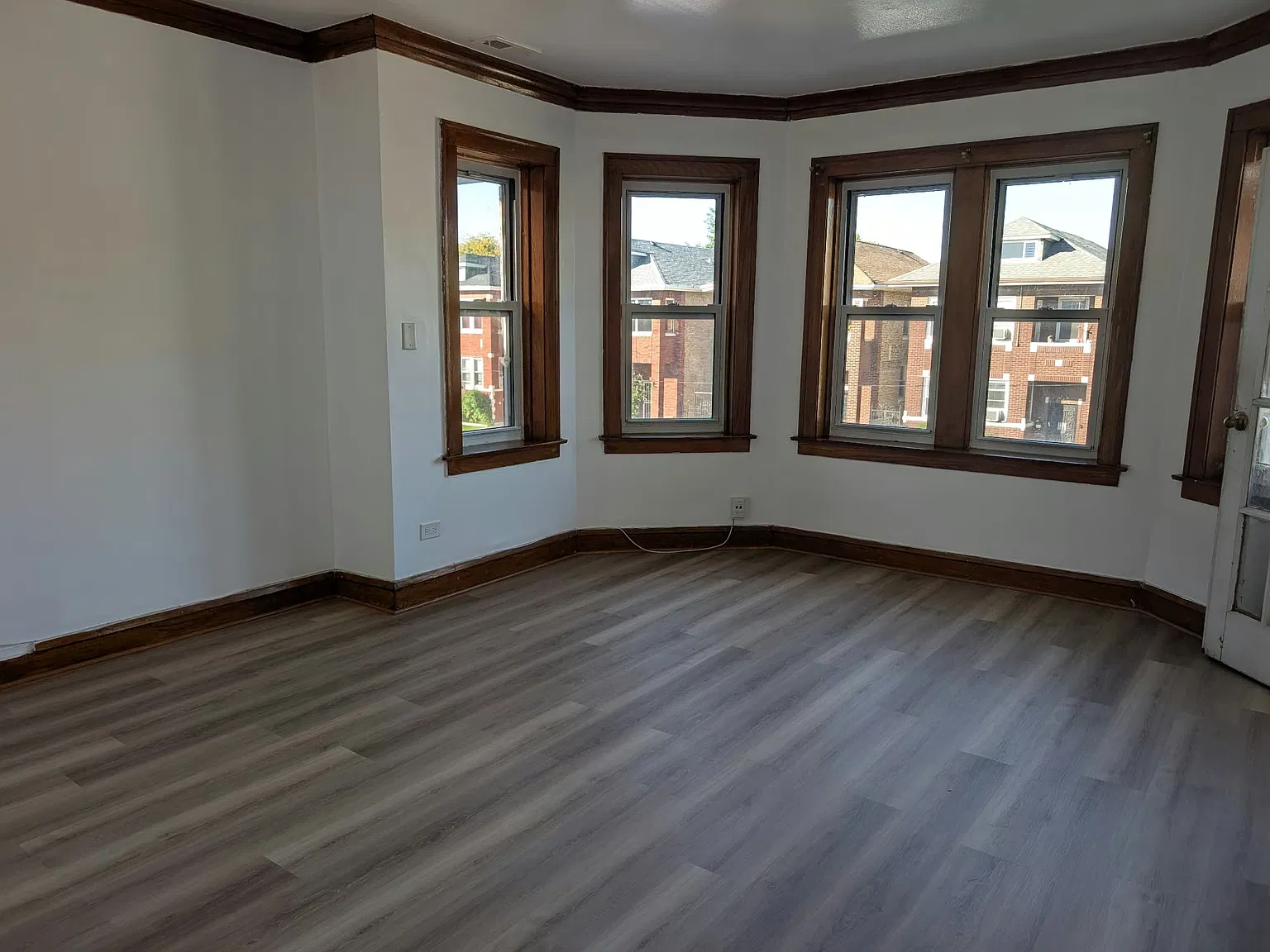 2 bed, $1,600 — Photo 4